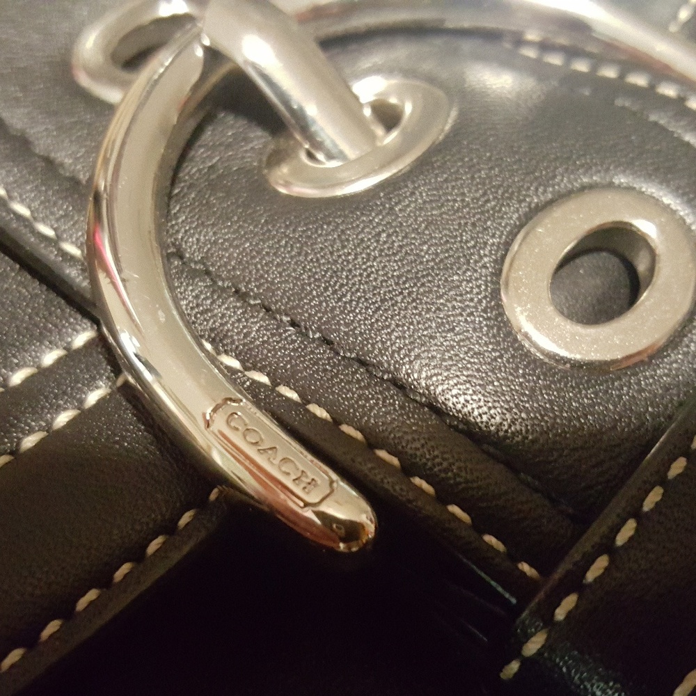 NWOT / COACH black buckle shoulder bag